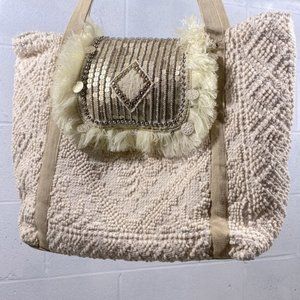 NWOT America  &  beyond large boho tote bag?